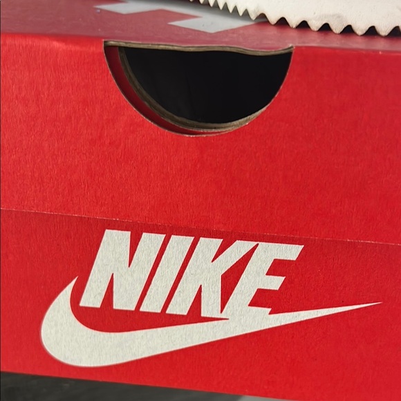 Nike Blue and Green Sneakers Classic Design - Picture 9 of 12